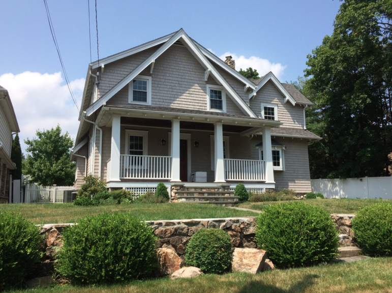 Maple Street House Sells for 900K and Other Darien Home Sales DarieniteDarienite