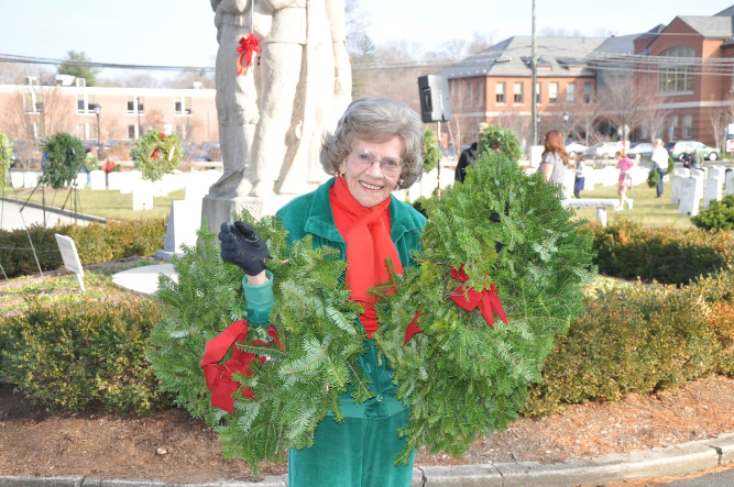 Pat Parlette Wreaths Across America 9-28-16