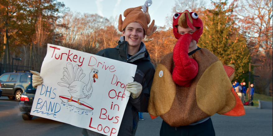 DHS Band collects turkeys 2017 from flickr
